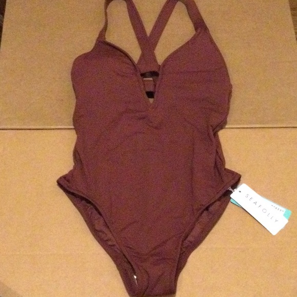 NWT $149 SEAFOLLY PLUM Active Deep V one piece - Picture 10 of 13